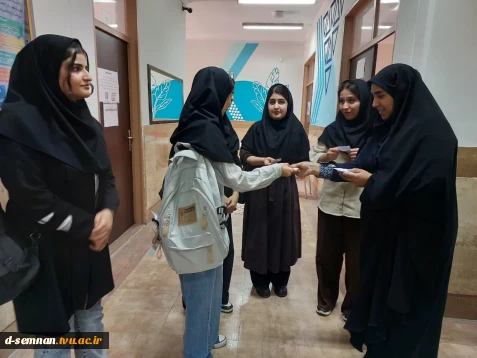 اهدای بلیط تخفیف ویژه استخر به مناسب گرامیداشت روز ورزش و تربیت‌بدنی برای دانشجویان خوابگاهی دانشکده ملی مهارت دختران سمنان