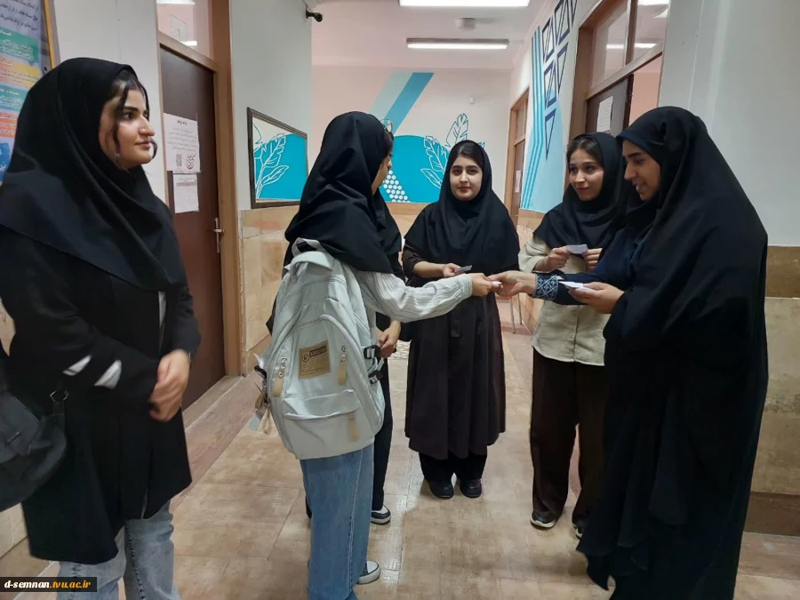 اهدای بلیط تخفیف ویژه استخر به مناسب گرامیداشت روز ورزش و تربیت‌بدنی برای دانشجویان خوابگاهی دانشکده ملی مهارت دختران سمنان 2