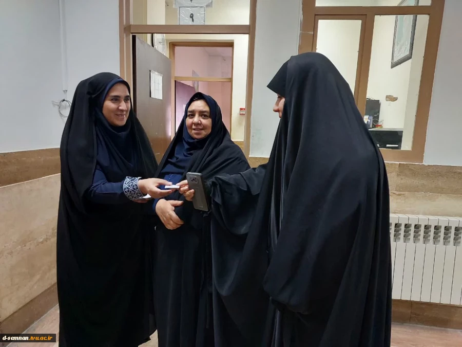 اهدای بلیط تخفیف ویژه استخر به مناسب گرامیداشت روز ورزش و تربیت‌بدنی برای دانشجویان خوابگاهی دانشکده ملی مهارت دختران سمنان 4