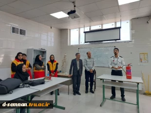 برگزاری آموزش تئوری اطفای حریق و نحوه کار با کپسول آتش‌نشانی به مناسبت هفته پدافند غیرعامل در دانشکده ملی مهارت دختران سمنان 9