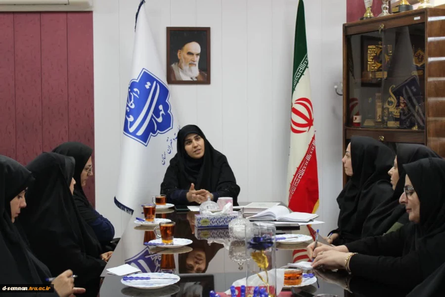 برگزاری پنجمین نشست بسیج اساتید دانشکده ملی مهارت دختران سمنان
 2