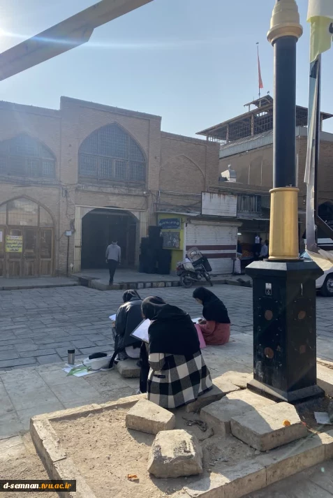 بازدید جمعی از دانشجویان رشته معماری دانشکده ملی مهارت دختران سمنان از مسجد جامع سمنان و مسجد امام سمنان به مناسبت هفته پژوهش