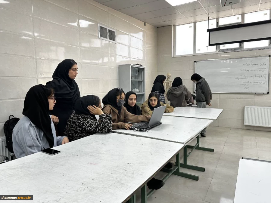 برگزاری سلسله جلسات میزگرد دانشجویی با محوریت مسیر یابی پژوهشی در دانشکده ملی مهارت دختران به مناسبت هفته پژوهش 
 3